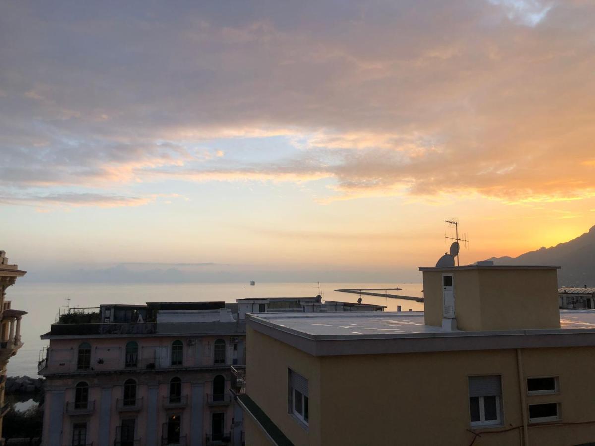 Marchesa Lulu Hotel Salerno Bagian luar foto