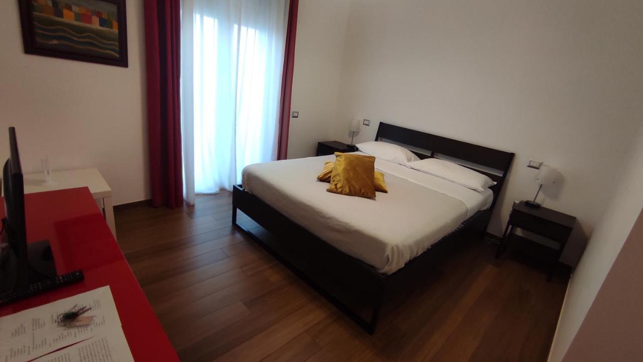 Marchesa Lulu Hotel Salerno Bagian luar foto