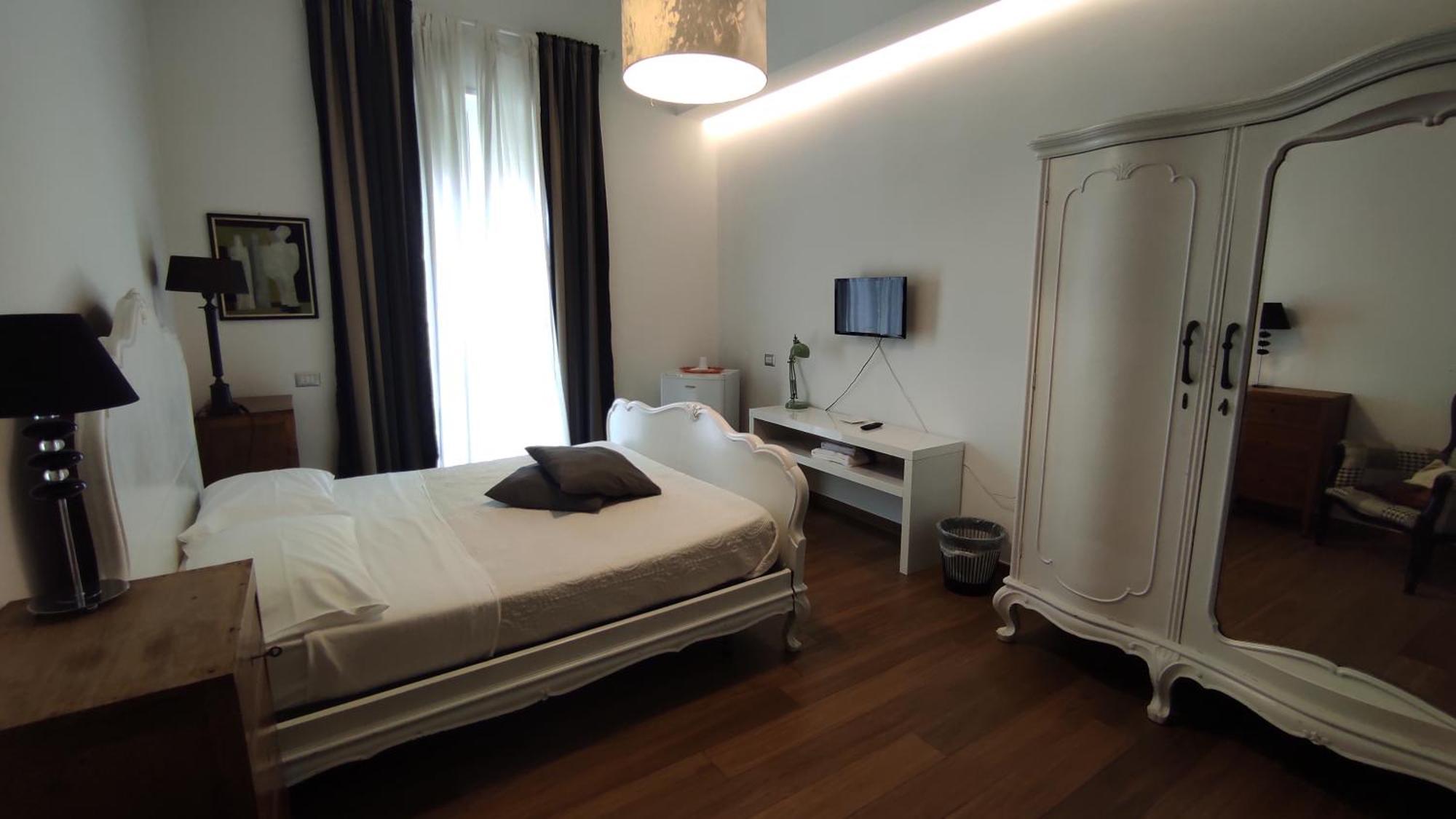 Marchesa Lulu Hotel Salerno Bagian luar foto