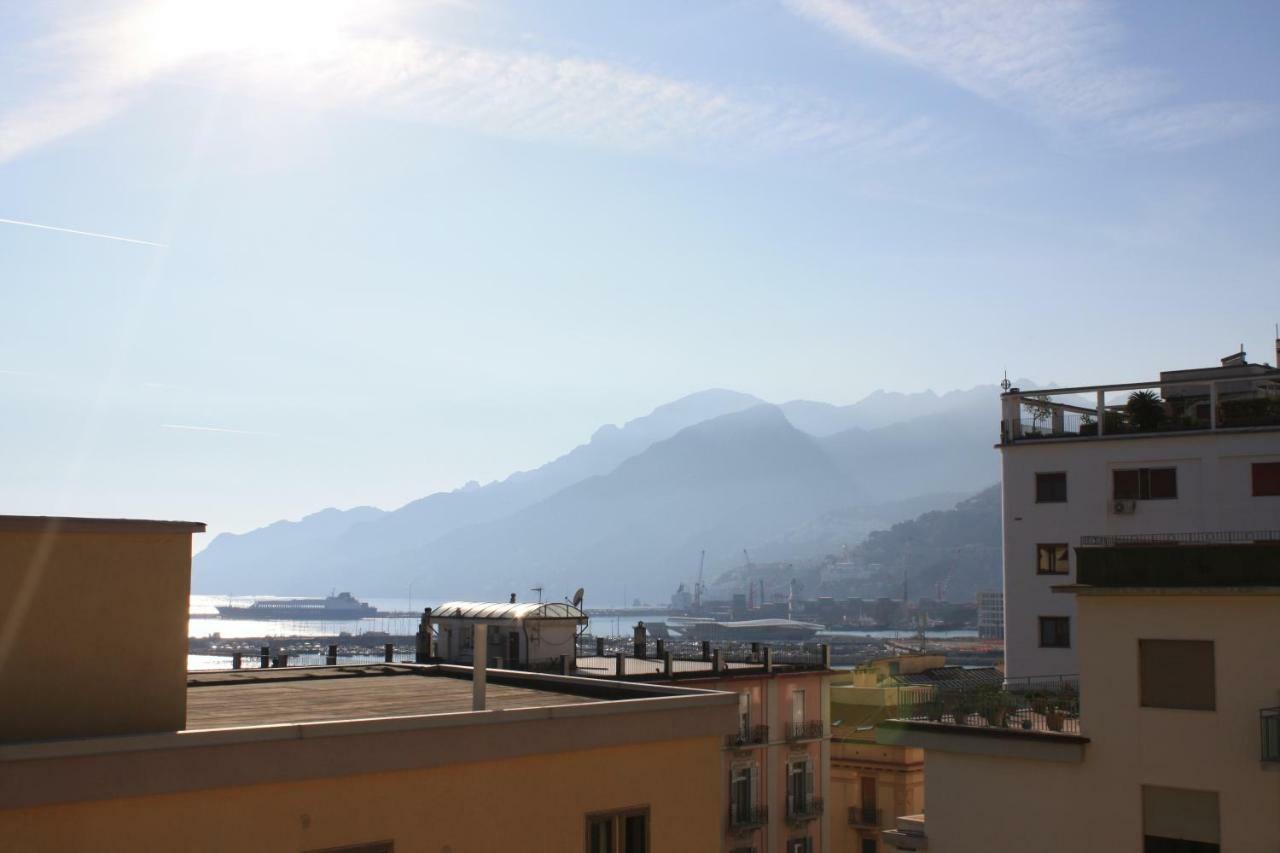 Marchesa Lulu Hotel Salerno Bagian luar foto