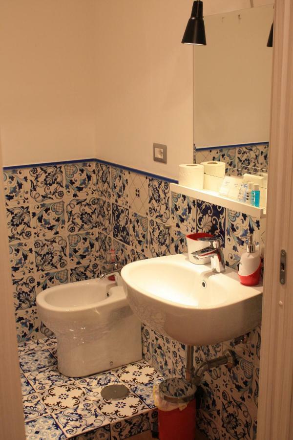 Marchesa Lulu Hotel Salerno Bagian luar foto