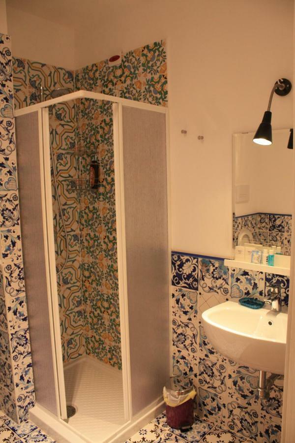Marchesa Lulu Hotel Salerno Bagian luar foto
