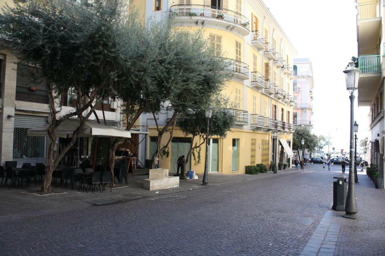 Marchesa Lulu Hotel Salerno Bagian luar foto