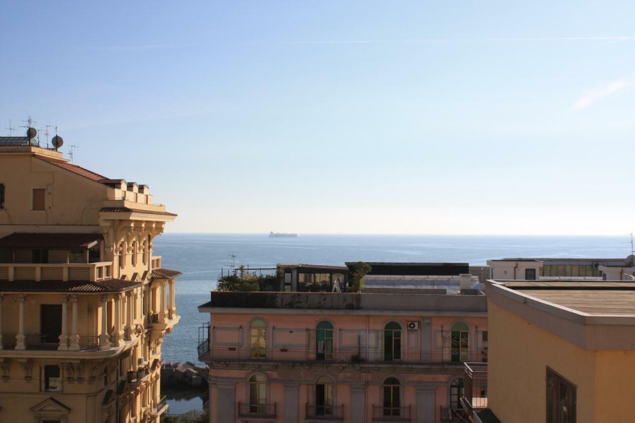 Marchesa Lulu Hotel Salerno Bagian luar foto